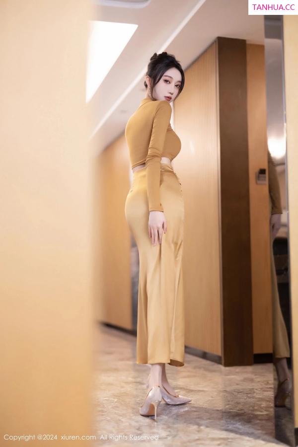 玥儿玥  [XiuRen]高清写真图 2024.05.21 No.8574 玥儿玥 丝袜美腿第19张图片